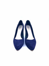 Load image into Gallery viewer, PRADA Size 8 Purple Suede Pumps