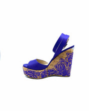 Load image into Gallery viewer, JIMMY CHOO Size 10.5 Purple Leather Floral Wedge
