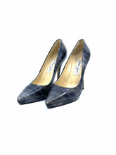 Load image into Gallery viewer, JIMMY CHOO Size 9 Grey Eel Skin Solid Pumps