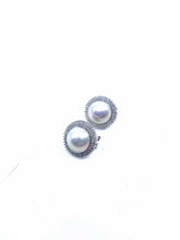 Load image into Gallery viewer, Fine Jewelry Pearl Pierced Earrings