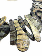 Load image into Gallery viewer, MONIES Black & Green Necklace