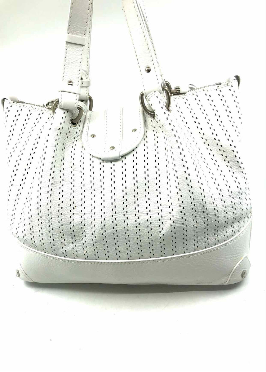 トートバッグ Chloe Structured White Handbag With Bold Branding Chloé Structured White Handbag With Bold Branding Bag | THE LIST