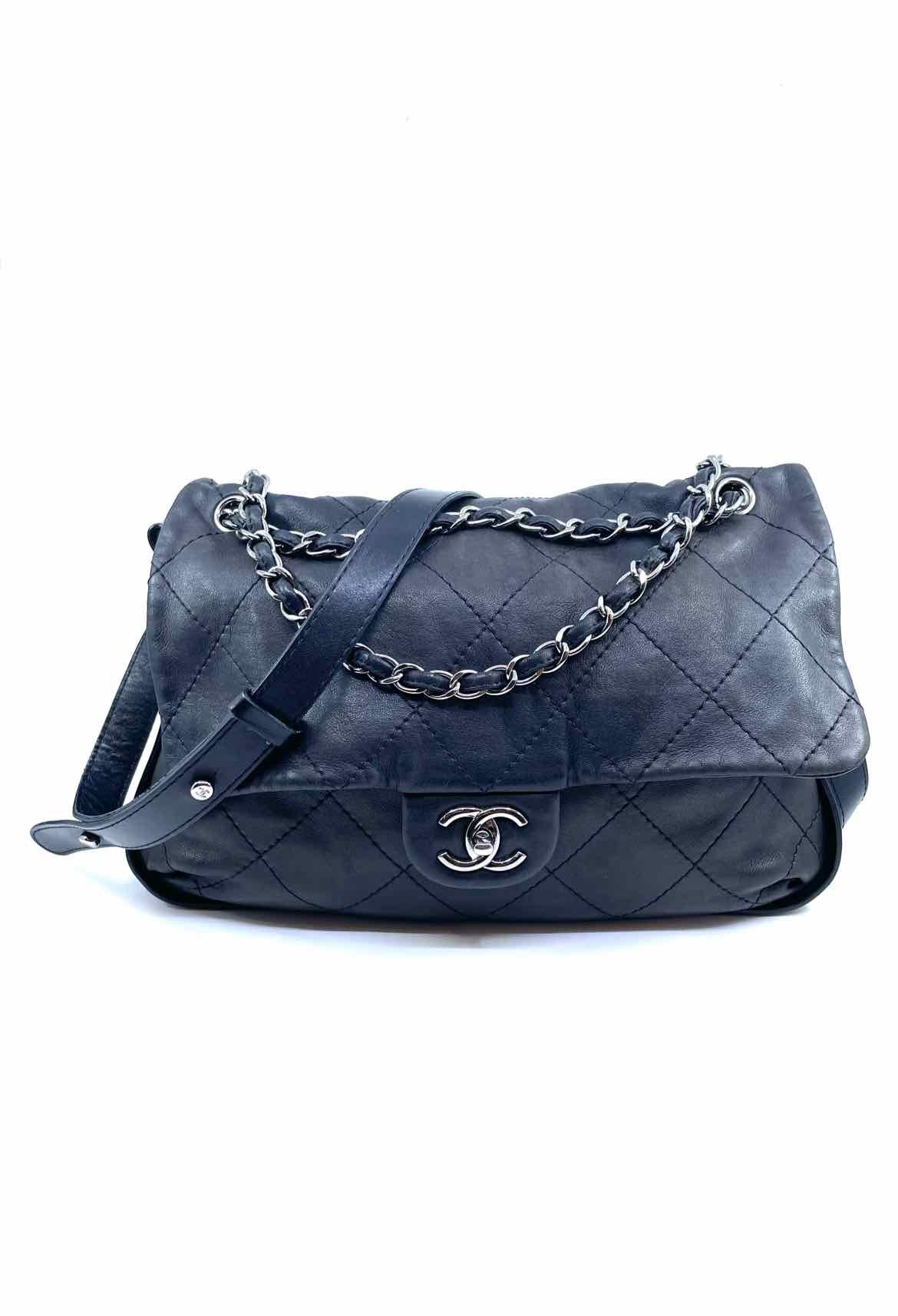 Auth. CHANEL Quilted Flapbag SAC RABAT Medium Handbag Noir Pebbled