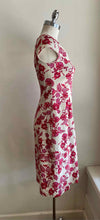Load image into Gallery viewer, CAROLINA HERRERA Size 4 Cream &amp; pink Dress
