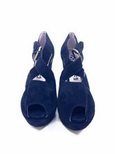 Load image into Gallery viewer, ROCHAS Size 10.5 Black Suede Sandals