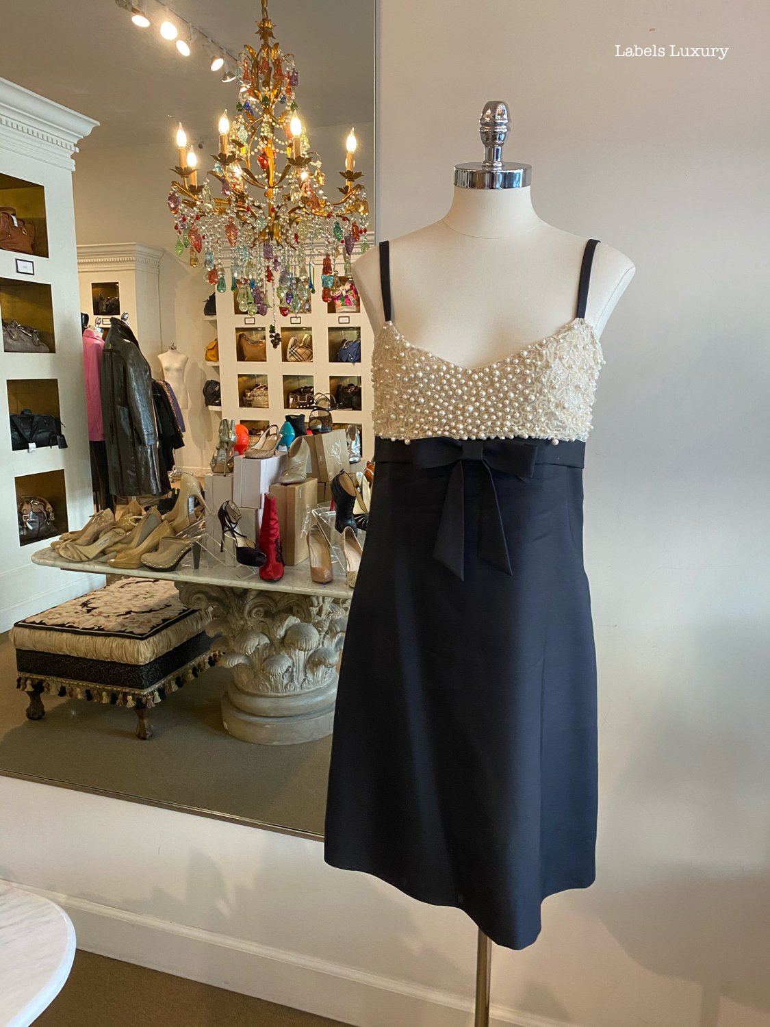 sammenholdt Republik Smadre Valentino Pearl Evening Dress Size 2 – Labels Luxury