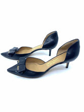 Load image into Gallery viewer, SALVATORE FERRAGAMO Black Pumps | 9.5