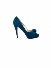 Load image into Gallery viewer, CHRISTIAN LOUBOUTIN Size 9 Green Suede Pumps
