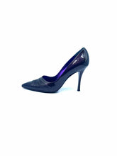 Load image into Gallery viewer, RENE CAOVILLA Size 9 Purple Patent Leather Pumps
