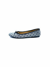 Load image into Gallery viewer, LOUIS VUITTON Size 10 Grey Flats
