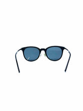 Load image into Gallery viewer, BURBERRY Black Sunglasses
