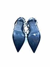 Load image into Gallery viewer, VALENTINO Size 8 Black Leather Pumps
