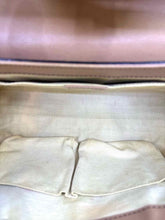 Load image into Gallery viewer, GUCCI Pink Leather Handbag
