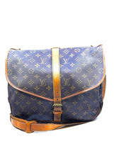 Load image into Gallery viewer, LOUIS VUITTON Brown Canvas Monogram Handbag
