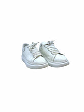 Load image into Gallery viewer, ALEXANDER MCQUEEN Size 7 White Leather Solid Sneakers
