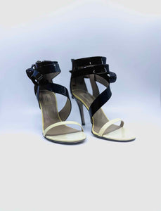 VALENTINO Size 9.5 Black & Cream Patent Leather Sandals