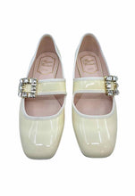 Load image into Gallery viewer, ROGER VIVIER Size 6.5 Cream Patent Leather Solid Flats
