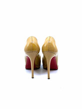 Load image into Gallery viewer, CHRISTIAN LOUBOUTIN Size 8 Beige Patent Leather Pumps
