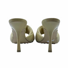 Load image into Gallery viewer, BOTTEGA VENETA Leather Sandals | 7
