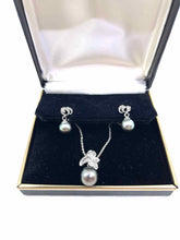 Load image into Gallery viewer, Tahitian Pearl &amp; diamond  3 Piece Set
