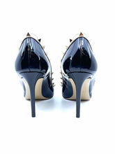 Load image into Gallery viewer, VALENTINO Size 10 Black &amp; Beige Patent Leather Pumps
