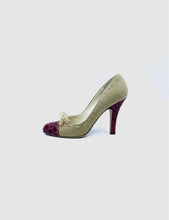 Load image into Gallery viewer, PRADA Size 9 Red, Beige Canvas Crocodile Solid Pumps

