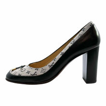 Load image into Gallery viewer, LOUIS VUITTON Canvas Leather Pumps | 7
