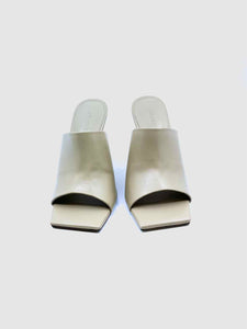 CULT GAIA Size 8 Beige Mules