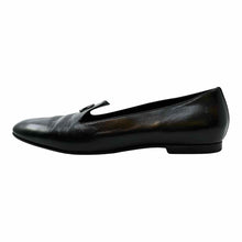 Load image into Gallery viewer, CHANEL Leather Flats | 9
