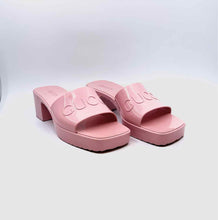 Load image into Gallery viewer, GUCCI Size 10 Pink Rubber Solid Sandals
