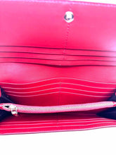 Load image into Gallery viewer, TOD&#39;S Red Leather Wallet
