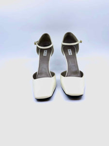 MARC JACOBS Size 8 Cream Patent Leather Solid Pumps