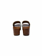 Load image into Gallery viewer, GUCCI Size 9 White, black Slide
