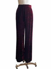 Load image into Gallery viewer, ETRO Size 2 Wine Velvet Solid Pants
