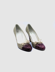 PRADA Size 9 Red, Beige Canvas Crocodile Solid Pumps