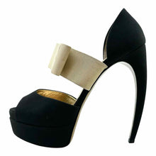 Load image into Gallery viewer, WALTER STEIGER Fabric Pumps | 9.5
