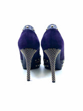 Load image into Gallery viewer, ALEXANDER MCQUEEN Size 9 Purple Suede, Leather Studs Pumps

