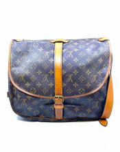 Load image into Gallery viewer, LOUIS VUITTON Brown Canvas Monogram Handbag
