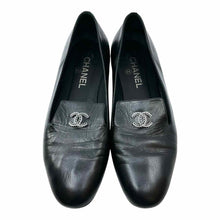 Load image into Gallery viewer, CHANEL Leather Flats | 9
