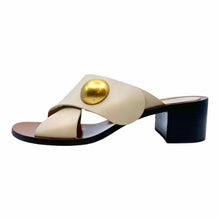 Load image into Gallery viewer, CHLOE Size 11 Beige Leather Loafers
