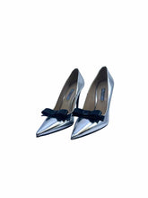 Load image into Gallery viewer, PRADA Size 8.5 Silver Leather Pumps
