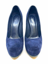 Load image into Gallery viewer, YVES SAINT LAURENT Size 6 Navy Suede Pumps

