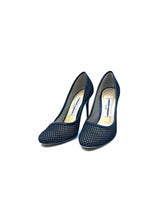 Load image into Gallery viewer, JIMMY CHOO Size 7.5 Black Mesh Solid Pumps
