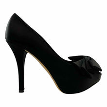 Load image into Gallery viewer, DOLCE &amp; GABBANA Size 6.5 Black Satin Pumps
