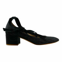Load image into Gallery viewer, GIANVITO ROSSI Size 10 Navy Denim Solid Pumps
