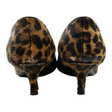 Load image into Gallery viewer, PRADA Pumps | 8
