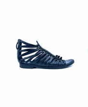 Load image into Gallery viewer, BOTTEGA VENETA Size 6 Black Leather Sandals
