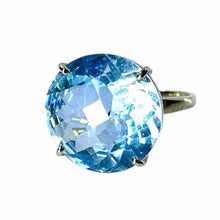 Load image into Gallery viewer, 18K Blue Topaz Ring
