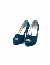 Load image into Gallery viewer, CHRISTIAN LOUBOUTIN Size 9 Green Suede Pumps

