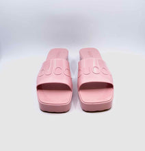Load image into Gallery viewer, GUCCI Size 10 Pink Rubber Solid Sandals
